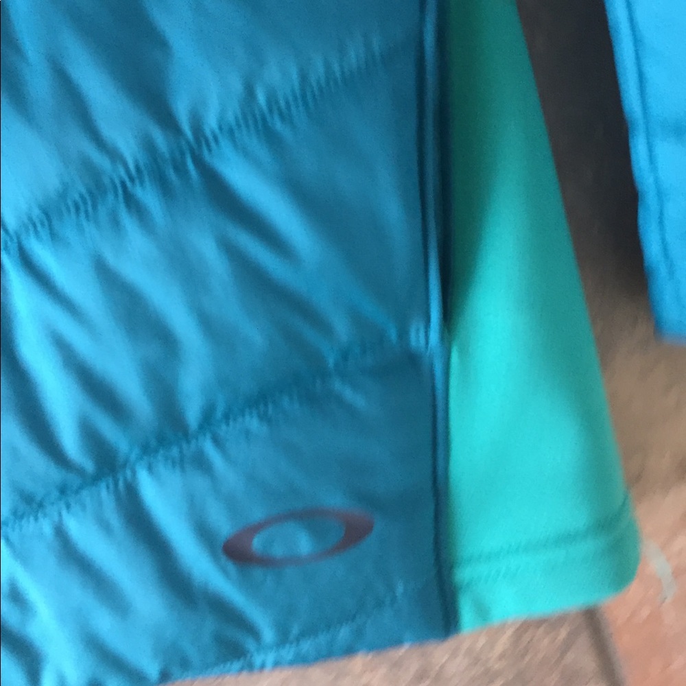 Awesome Oakley teal and aqua blue women's puffer coat, sz XL - Picture 3 of 7